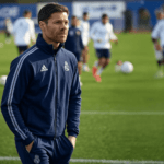 Mejores tácticas para la formación 4-4-1-1 (2) en FC 25 Ultimate Team